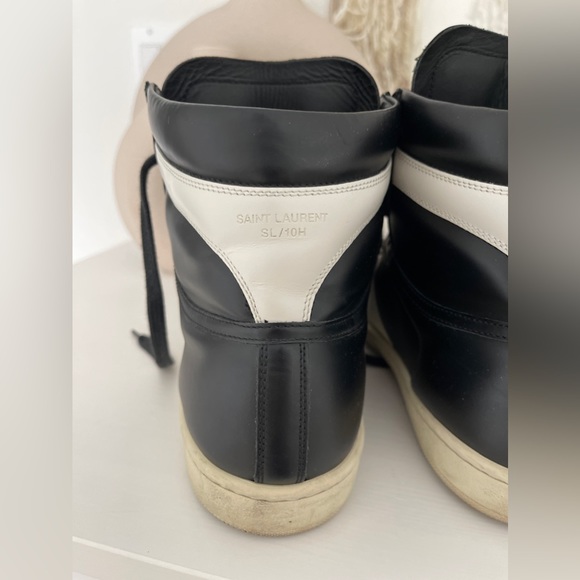 SAINT LAURENT Signature Court Classic SL/10H Leather High Top Sneakers - Picture 3 of 7